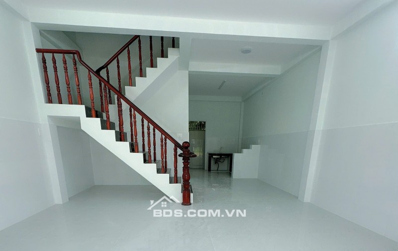 Bán nhà 1 trệt 1 lầu vừa xây xong có đầy đủ chủ quyền.Gía 1,5 tỷ tại TP Bến Tre